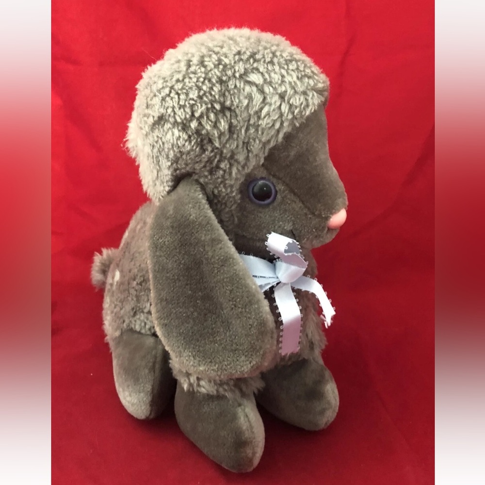 Vintage 1985 Graphics International 11" x 10"  Plush Gray Lamb Sheep Stuffed Toy